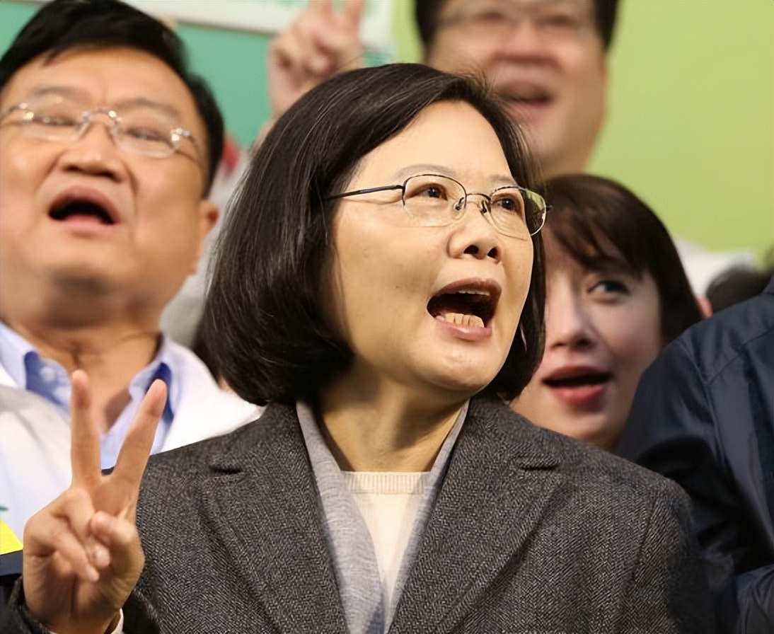 政治硝烟四起，“2024热身赛”开启！*进党民**赖清德接班态势明朗？