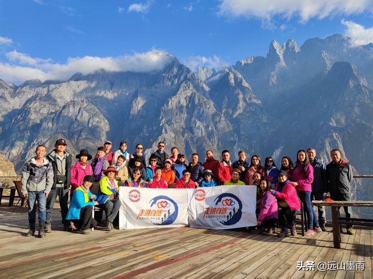 虎跳峡徒步最惊险的路段,虎跳峡高路徒步最难走路段