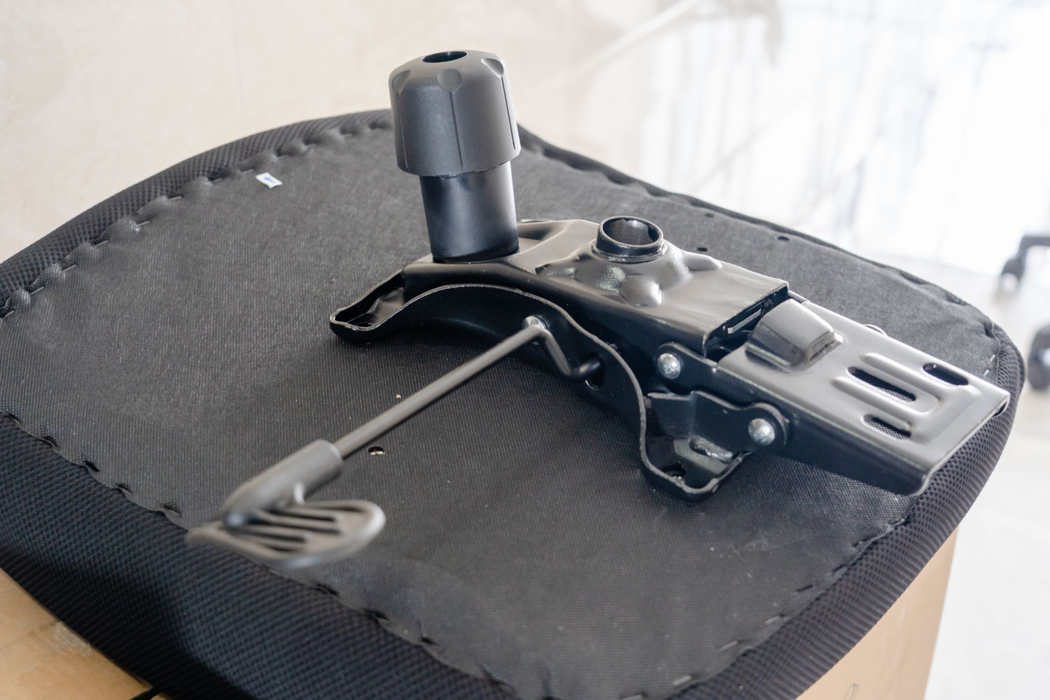 永艺入门级人体工学椅横评,永艺双背联动人体工学椅评测