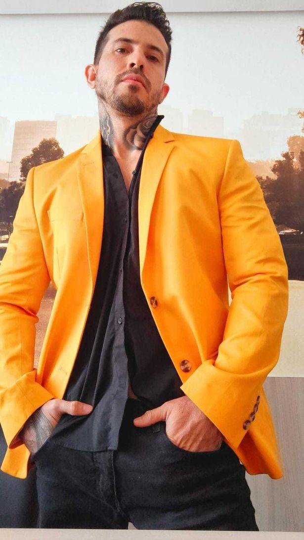 巴西男子减肥57斤二婚娶9名老婆，现当网红月入56万