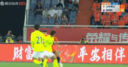 费莱尼罚点球罚进,费莱尼第三轮点球视频