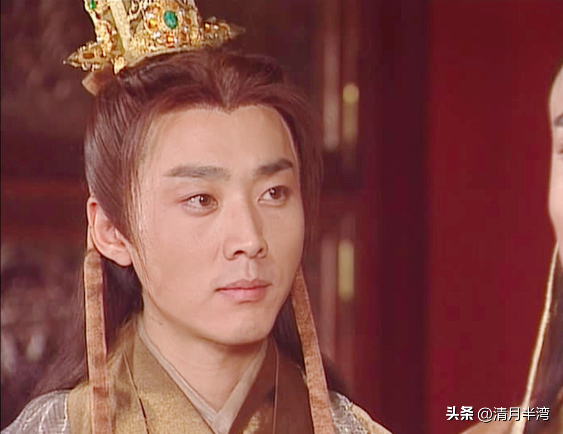 走路像街溜子就别尬演贵公子,8位男星告诉你,什么才是矜贵优雅