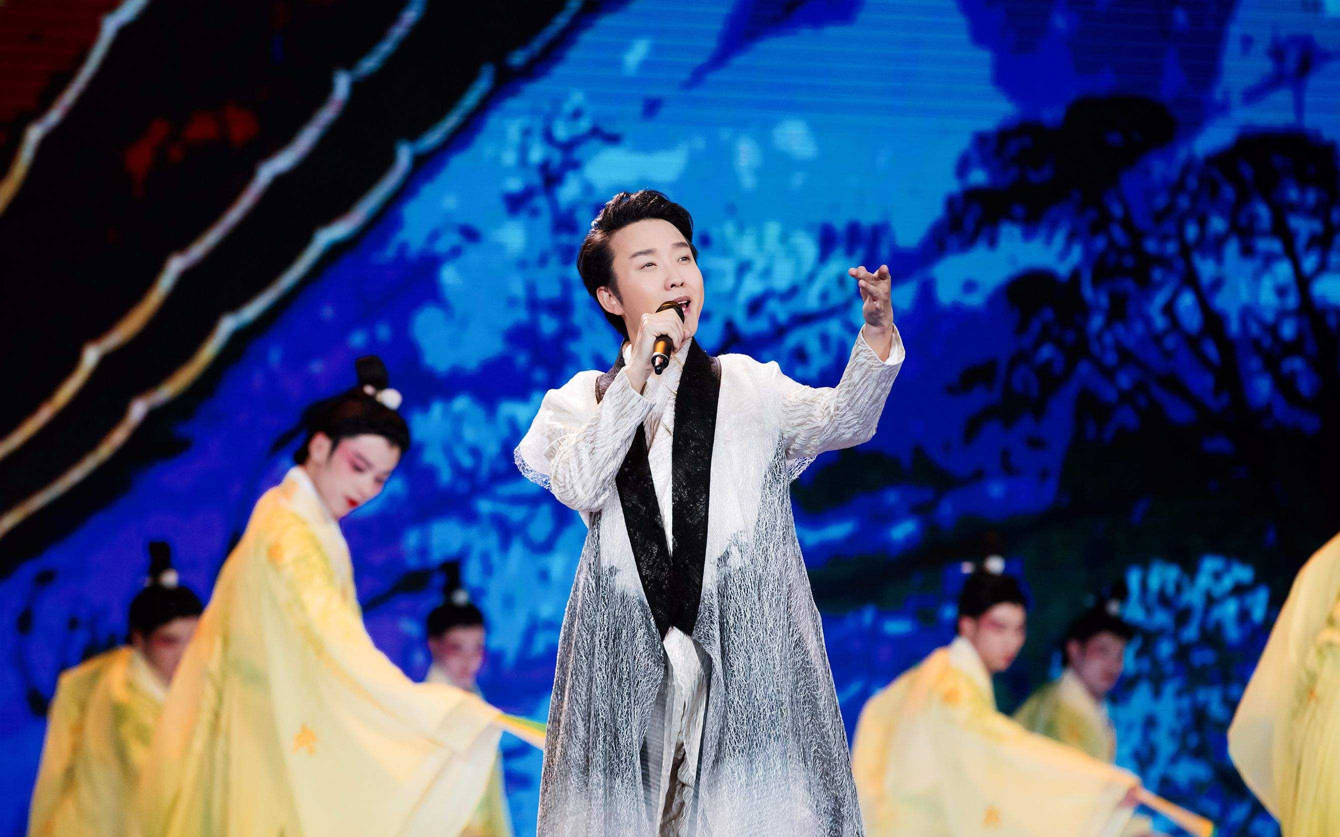 李玉刚经历过哪些事,李玉刚经历了什么