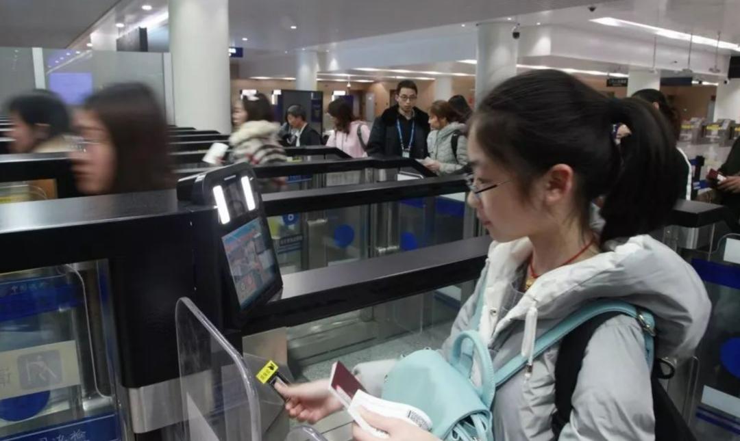 出境大严查！每一个到泰国旅游的单身狗，都要被查祖宗十八代？