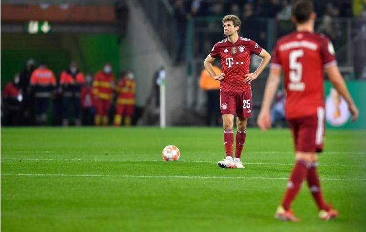 穆勒拜仁最新比赛,拜仁遭遇本赛季欧冠首败