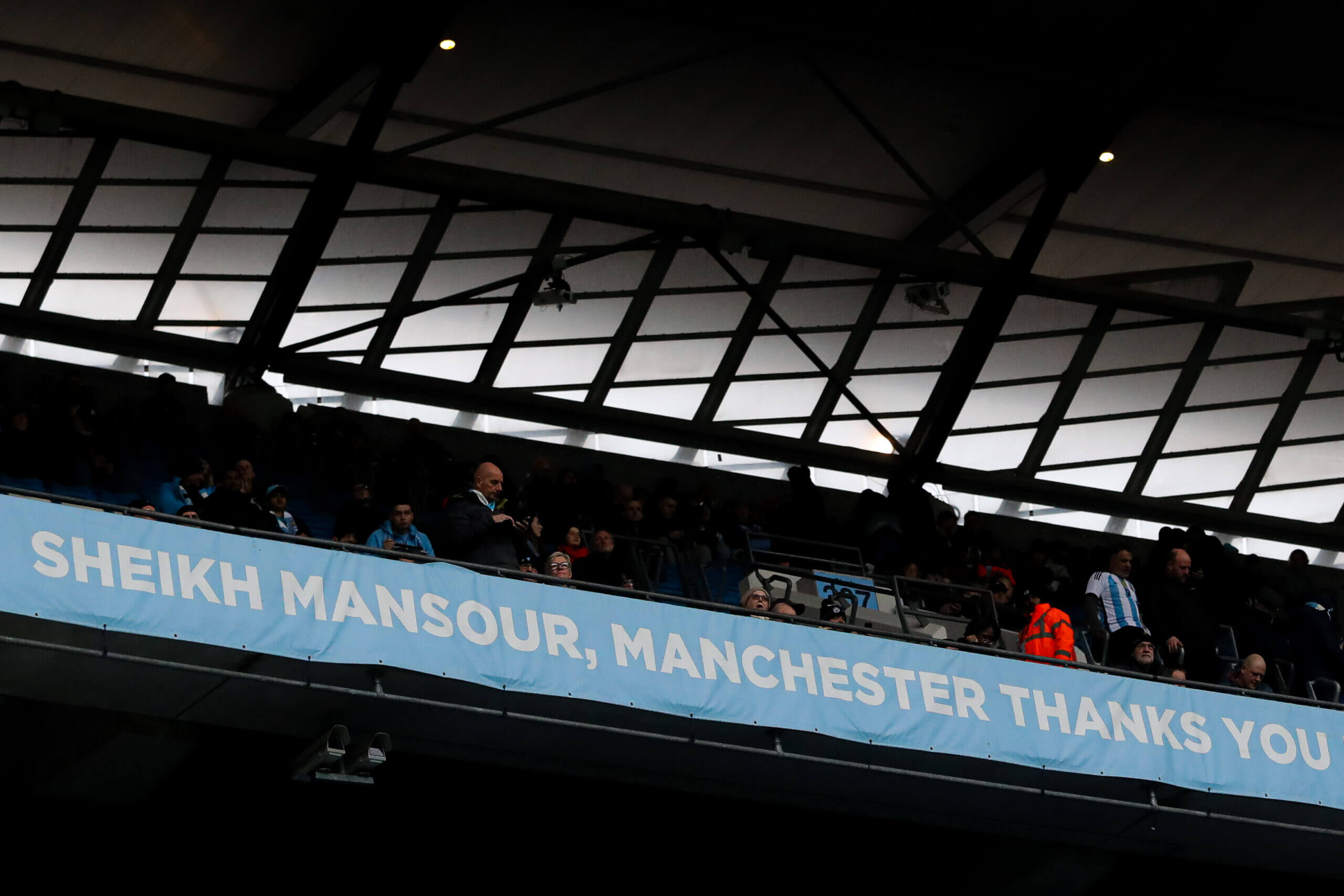 曼城三连冠老板,曼城三冠王有哪些人