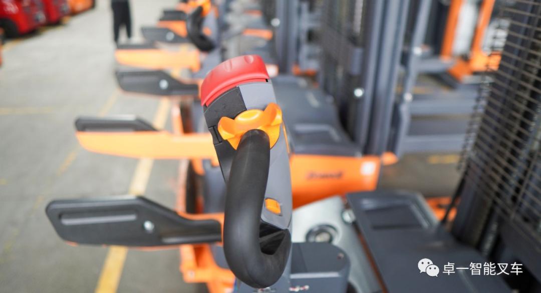 卓一所有叉车视频,卓一智能叉车交流会