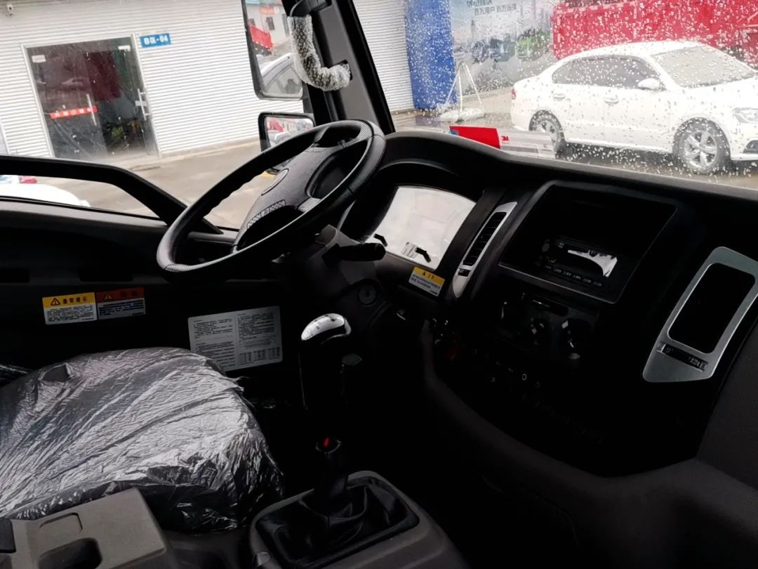 十堰龙信国际汽车城二手车过户,十堰龙信汽车城