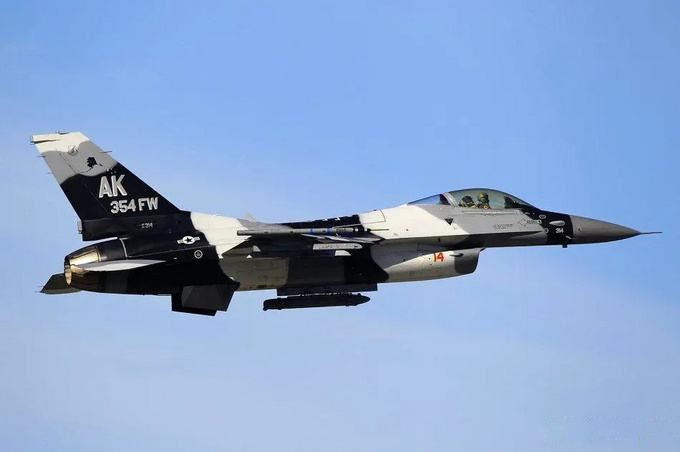 鑳介噺鏈哄姩绌烘垬鐞嗚,鑳介噺鏈哄姩浼犲