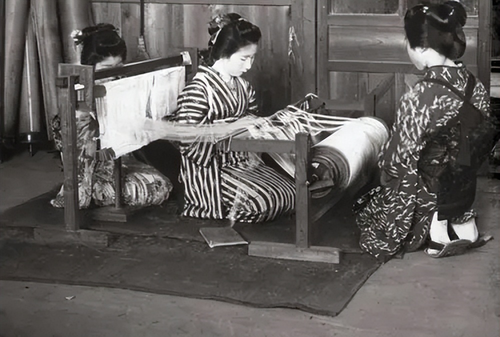 “私”小说鼻祖《棉被》：露骨地描写，大胆地暴露，私在何处？