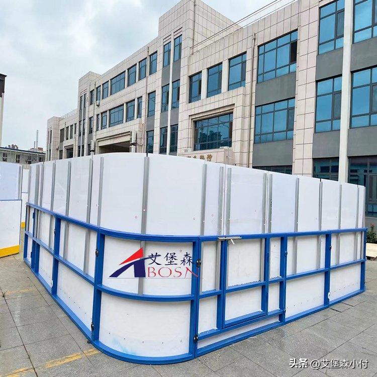 防撞聚乙烯围栏厂家批发,锌钢围栏球场