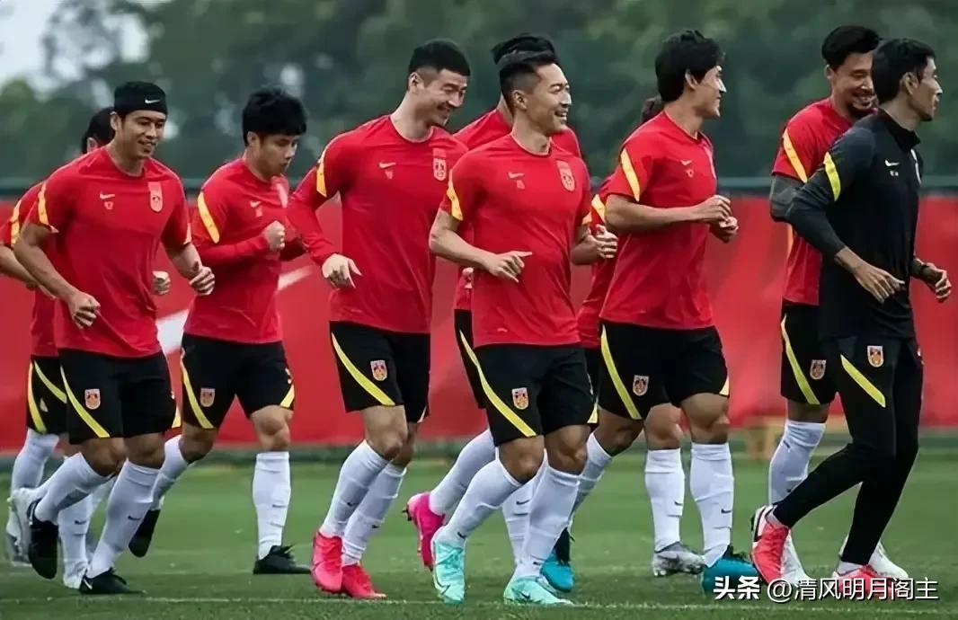 日本vs中国男足李铁,日本vs国足李铁现场指挥