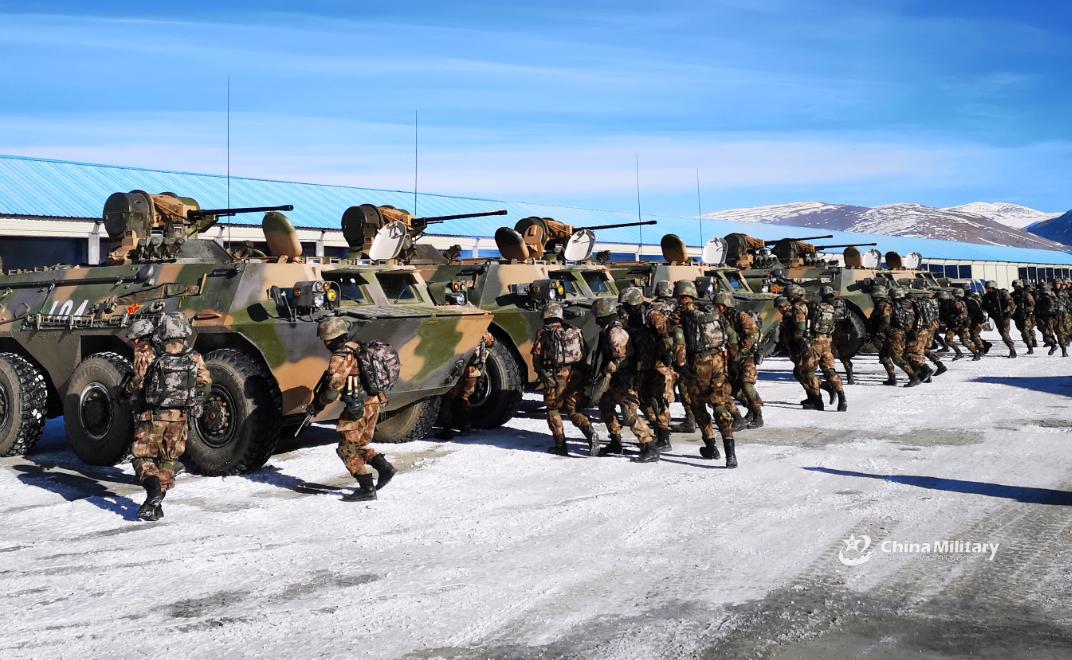 多辆装甲战车,我国一个重装合成旅有多少坦克