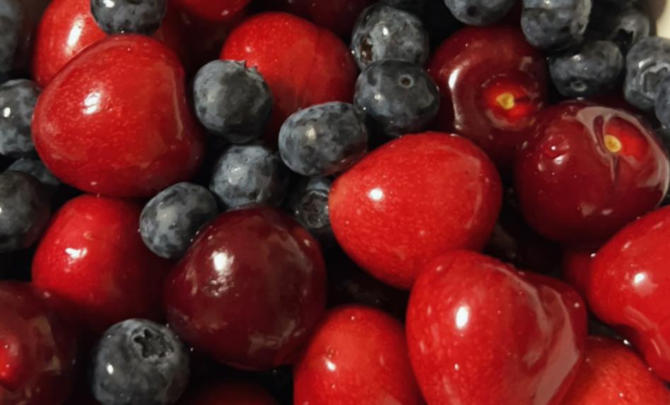 樱桃的果核为什么有毒,樱桃真的不能吃核会中毒吗