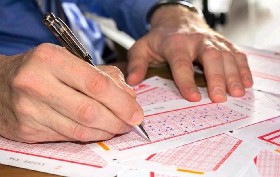 2018年湖南小伙发现彩票,湖南小伙发现彩票诀窍一年狂80亿