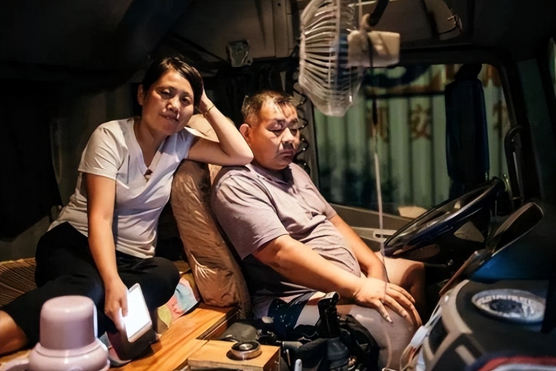 从年入38万的精英到拼命的加班人,中港司机怎么变化这么大?