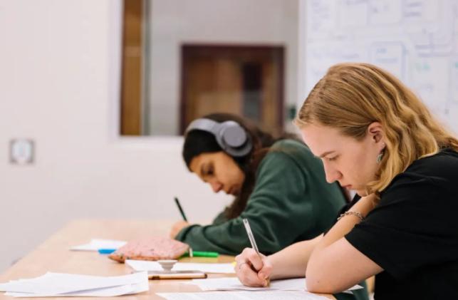 雅思口语5.5分评分标准,雅思口语评分标准流利性与连贯性