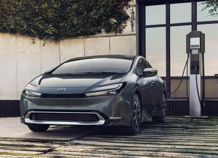 混合动力汽车普锐斯,丰田普锐斯是鼻祖