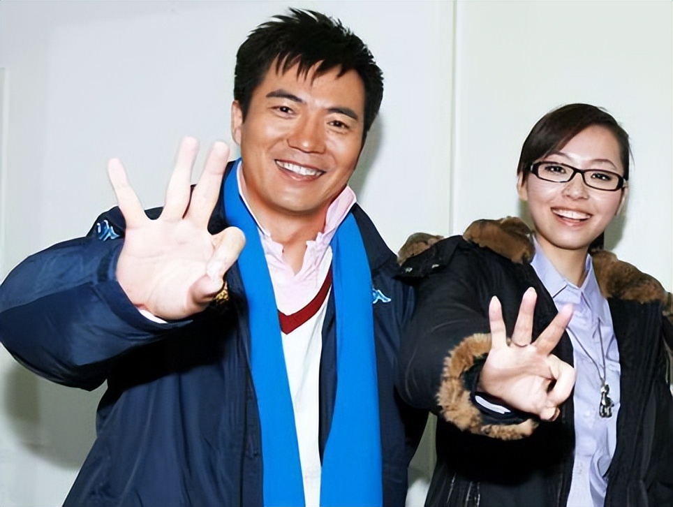 主持人黄健翔当年事件,黄健翔名嘴