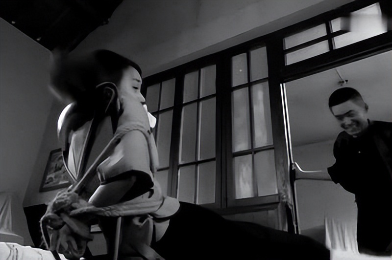 1948年,上校太太在病房内惨遭6人轮奸,勤务兵招供后4军官被枪毙