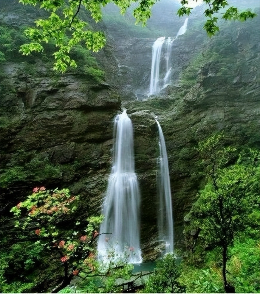 祖国山河美如画名胜古迹遍天下,有哪些描述祖国大好山河的诗词