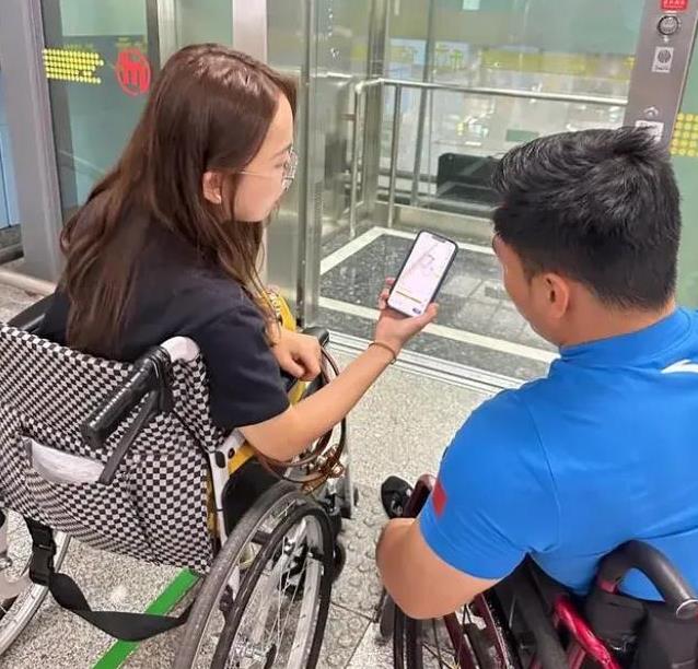 才发现，现在的导航真的太牛了有个朋友姓李，上班骑车摔倒骨折