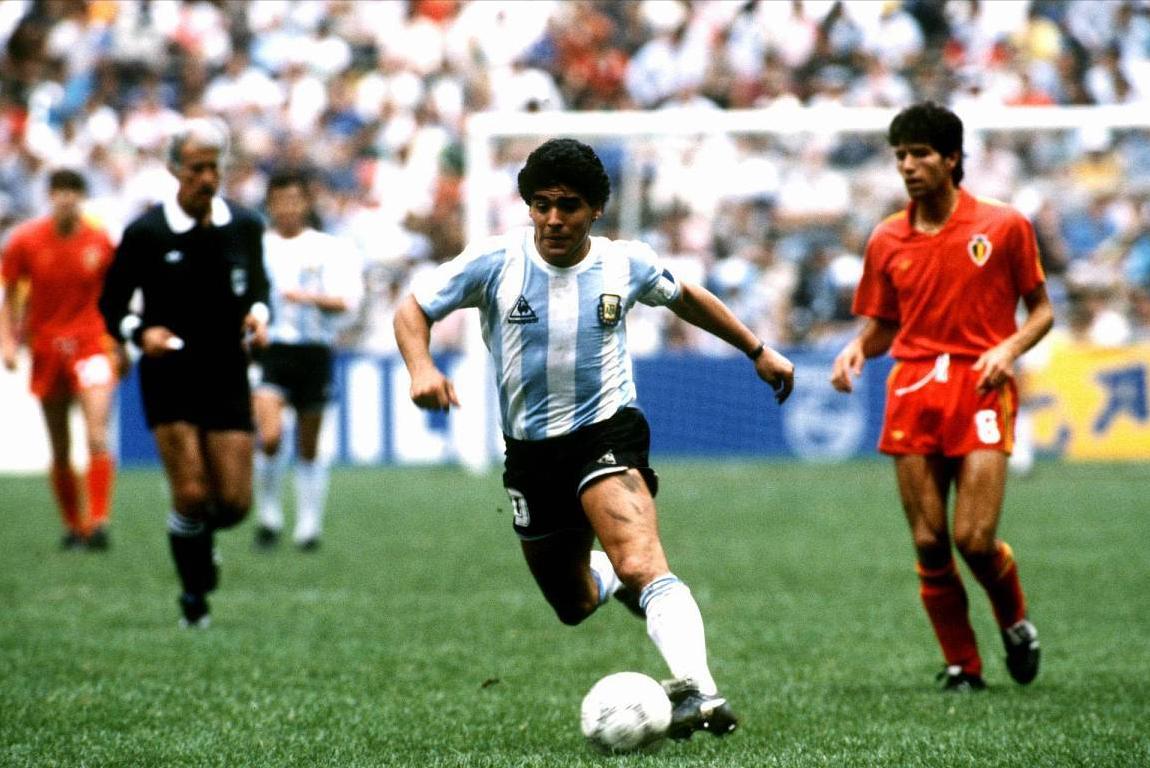 贝利和梅西c罗哪个强,贝利梅西c罗哪个更厉害