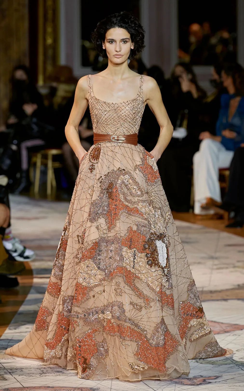 易梦玲网红衣服,易梦玲穿迪奥古董高定