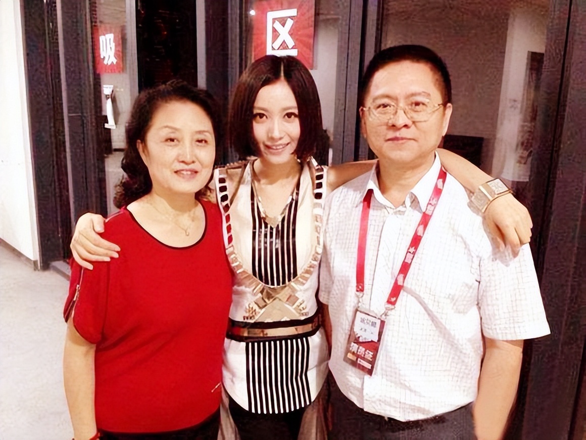 24位青歌赛冠军得主图片,6位歌手在巅峰时期逝世