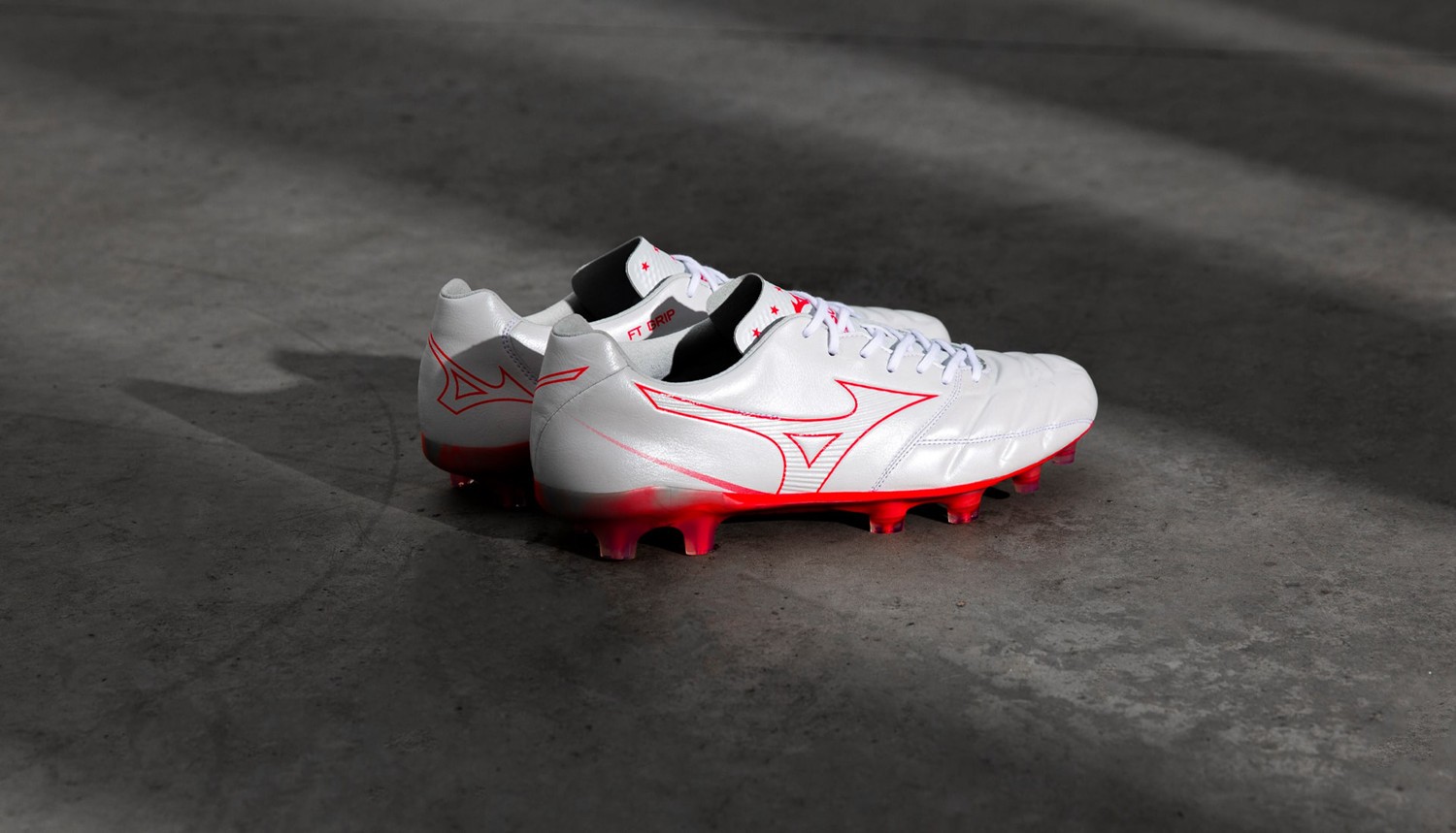 mizuno足球鞋各个系列2023,mizuno发布chargepack系列足球鞋