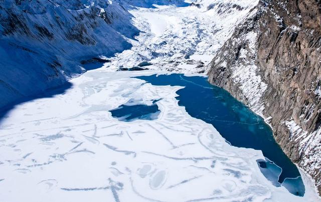 独库公路和川藏线风景,独库公路全程旅行攻略