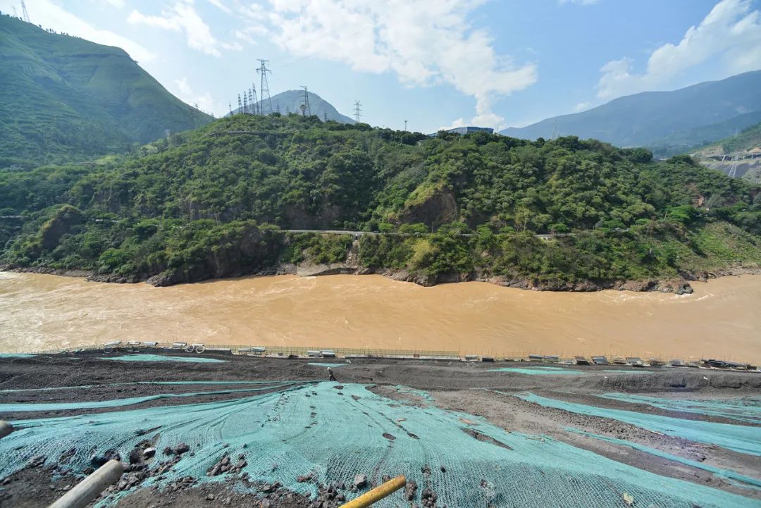 昔日弃渣场，今朝美如画，攀钢究竟干了啥？