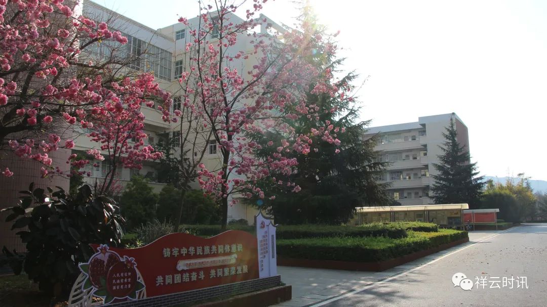 传承红色精神争做时代楷模,传承红色基因争做新时代标兵