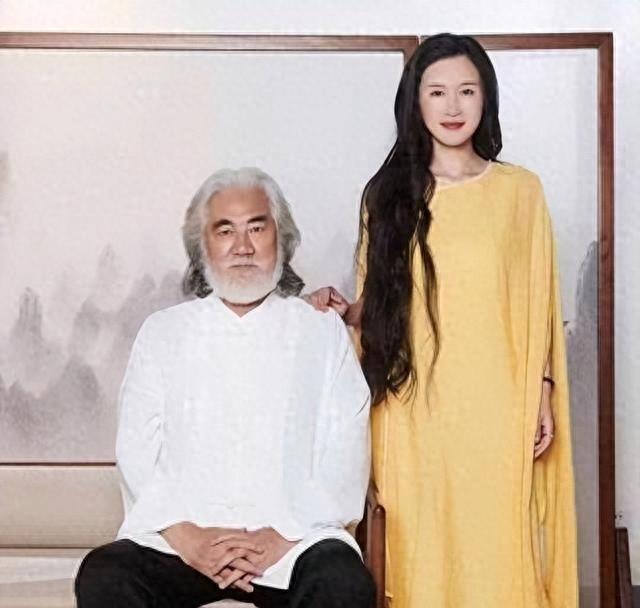 张纪中老婆身材美照,张纪中老婆旧照