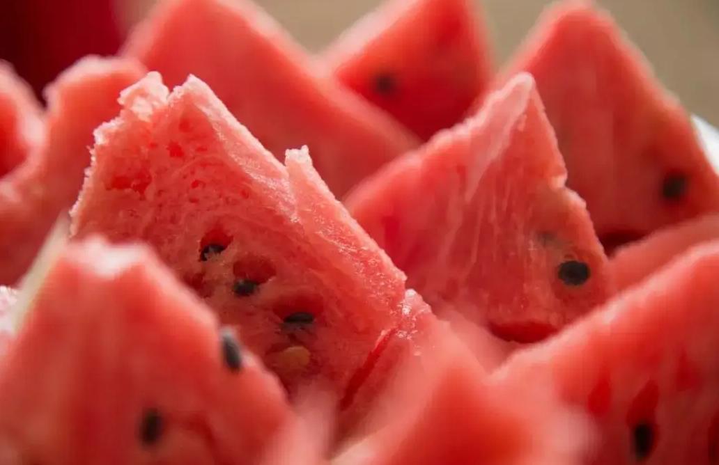 排便不顺吃香蕉还是黄瓜比较好,有助于排便的水果蔬菜