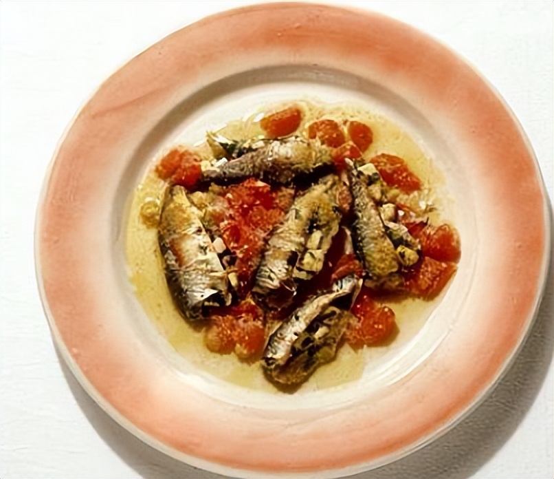 萨丁尼亚王国的小吃如何在当地社区中扮演着文化身份和认同的角色