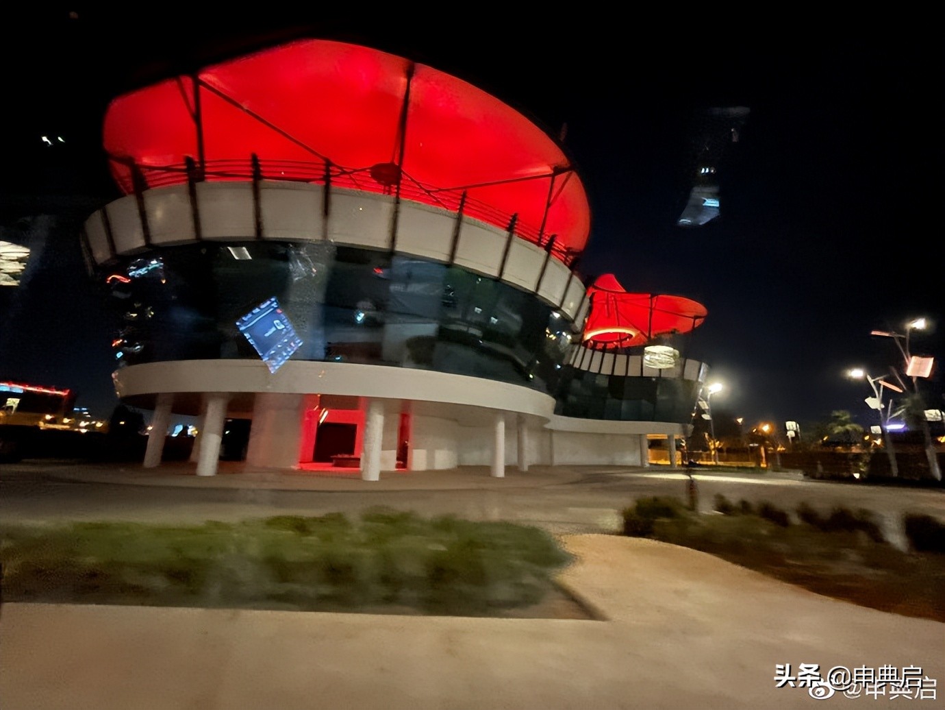 外国人也爱中国食物？伊拉克大型中超的顾客对象，竟然是外国人？