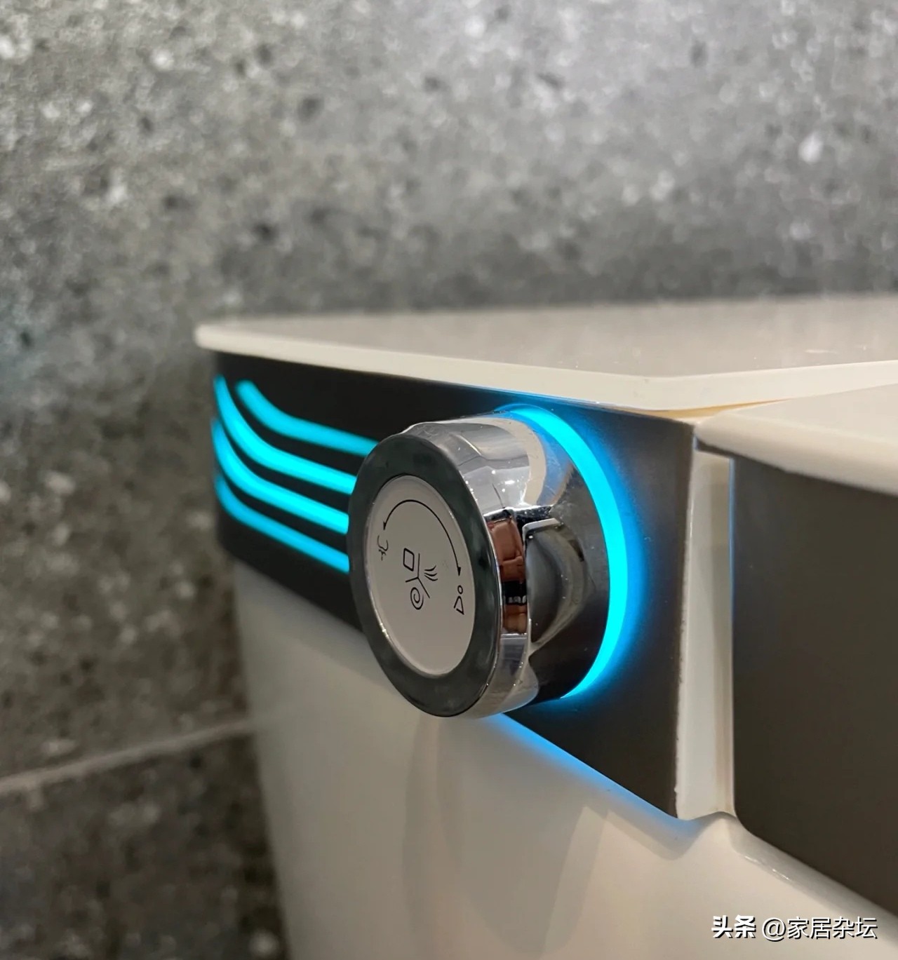 智能马桶怎么选不踩坑第一名,智能马桶怎么选择才不会踩坑