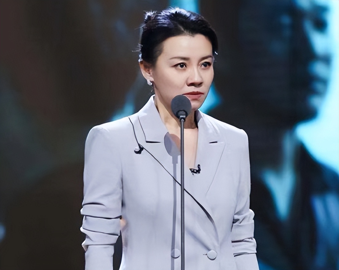 41岁的殷桃和46岁的梅婷,殷桃梅婷最好看的图片