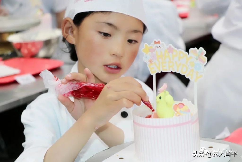 石榴籽一家亲夏令营总结会,石榴籽一家亲夏令营视频