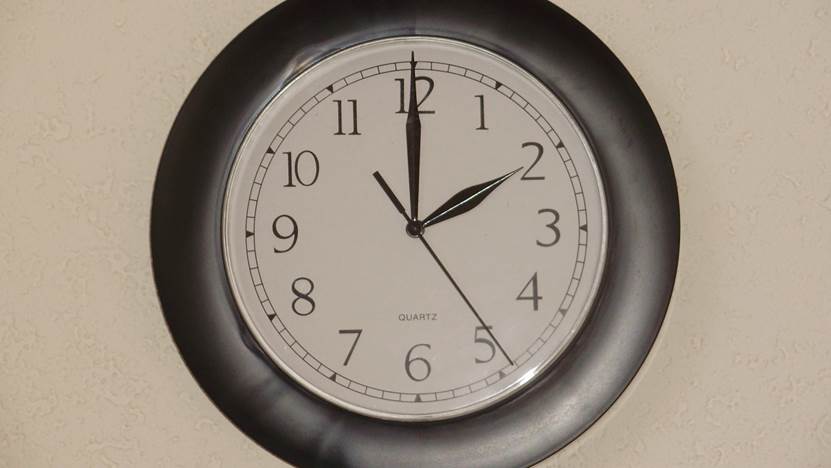 怎样在情绪激动的时候保持冷静,情绪激动之后如何快速平复