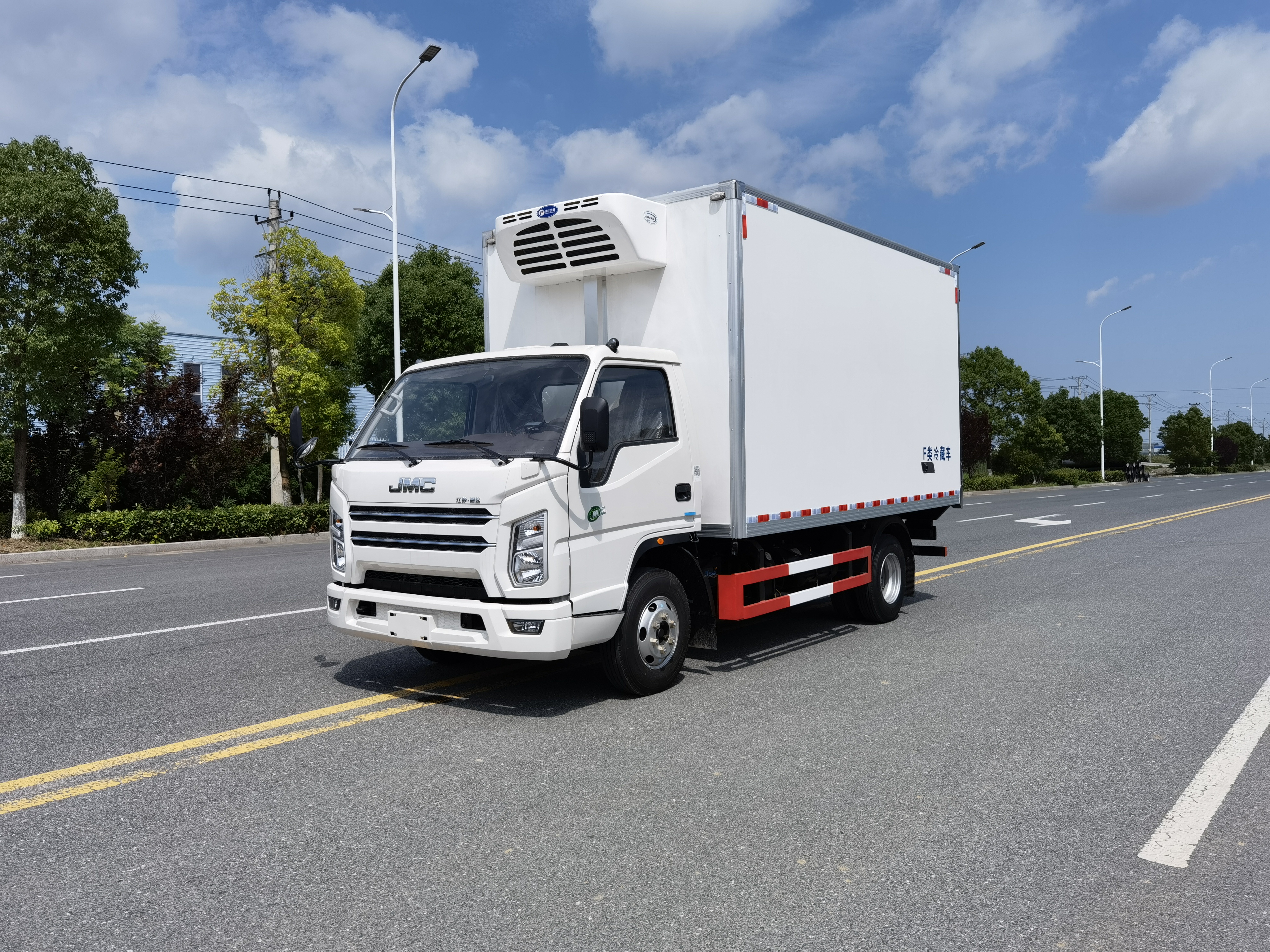 国六江铃顺达宽体4.2米冷藏车,江铃顺达小卡冷藏车3米7现车