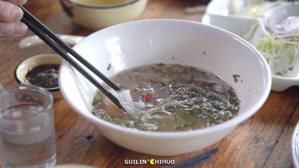 老字号石锅鱼31年老店,温岭石锅肥肠鱼