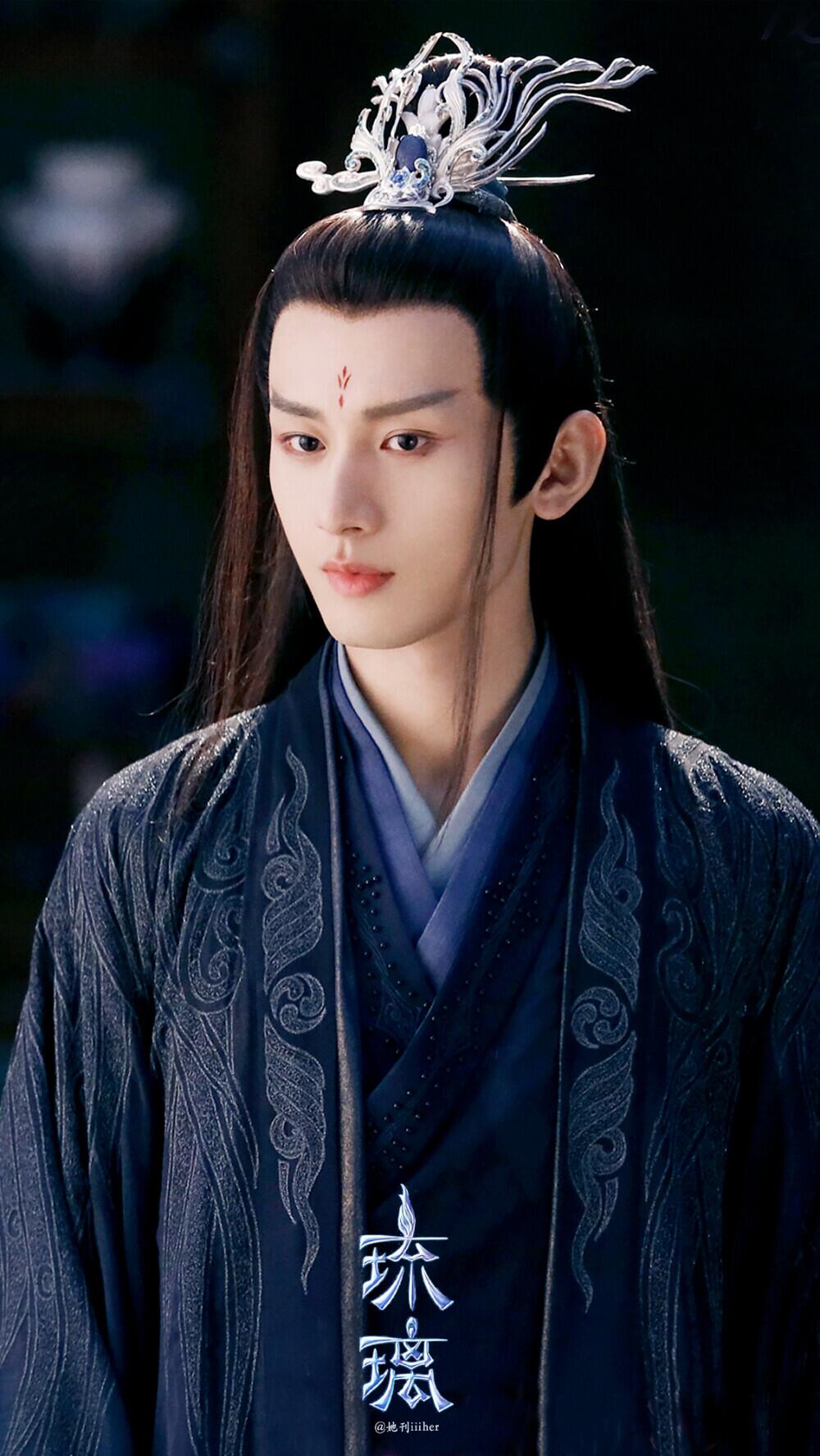 琉璃禹司凤被面具遮住的颜值,琉璃禹司凤眼神虐心