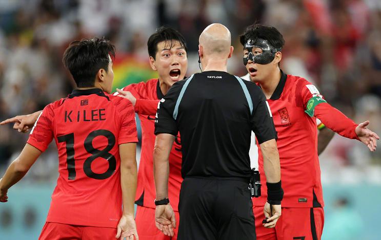 韩国足球孙兴慜被骂,韩国队队长孙兴慜资料