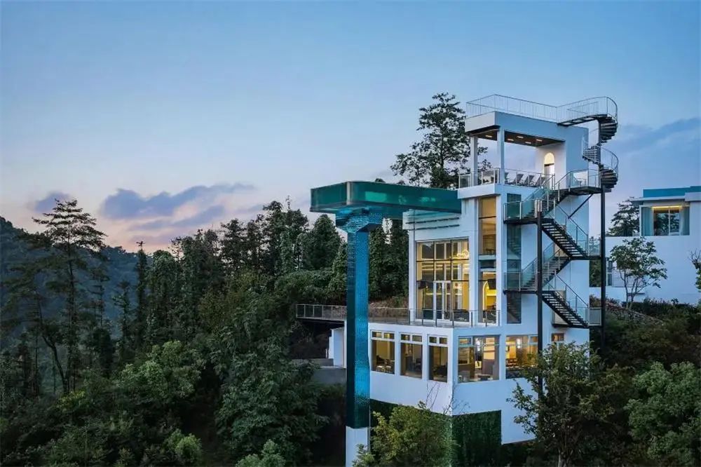 莫干山lv恒温泳池度假村,莫干山lv悬空度假村