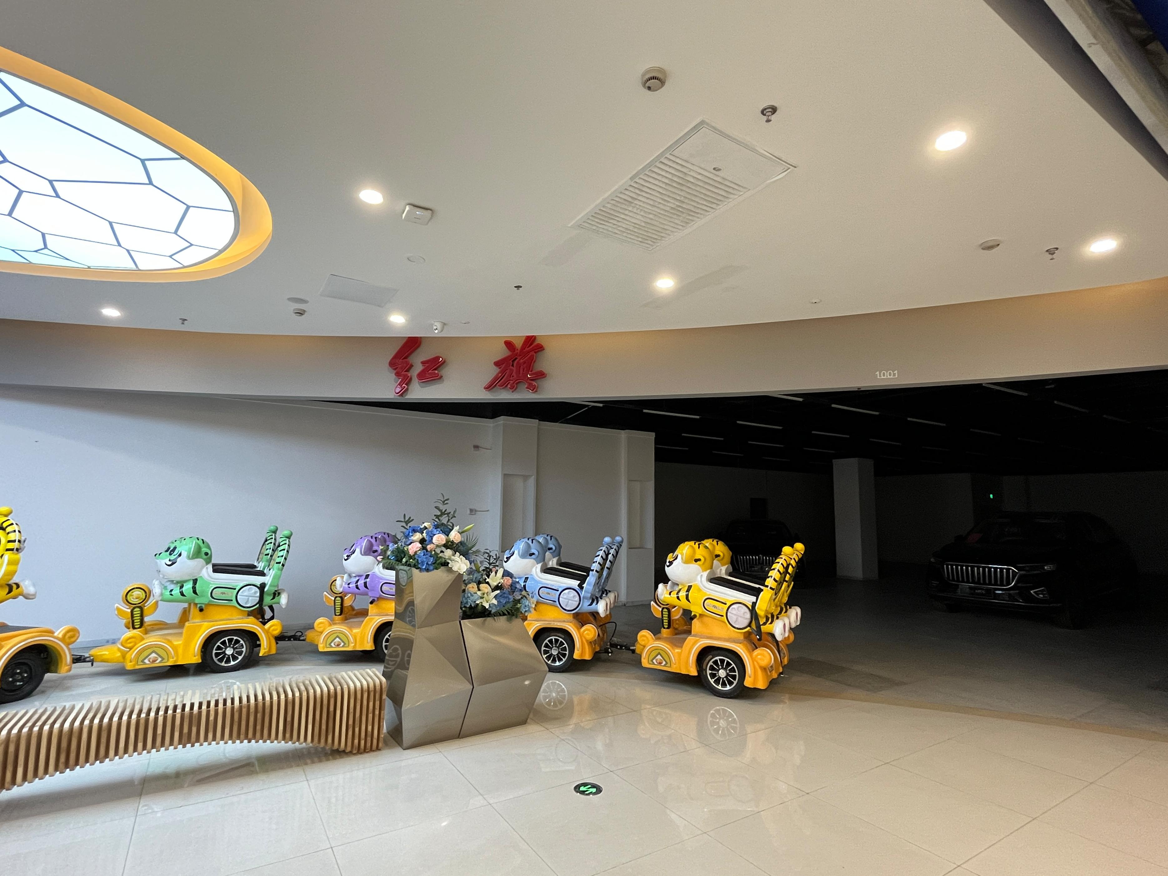 濂ョ壒鑾辨柉寰愬窞璐炬豹,璐炬豹鍚炬偊绻佸崕鐜扮姸