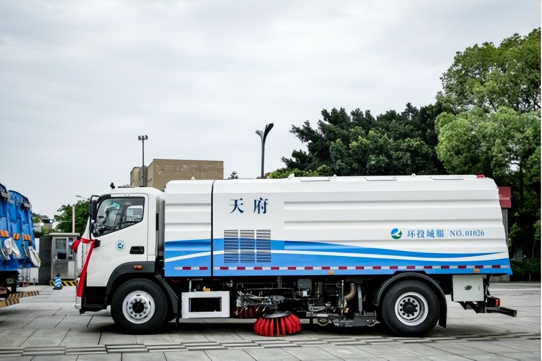 欧曼车配什么车桥,欧曼新车自卸车底盘