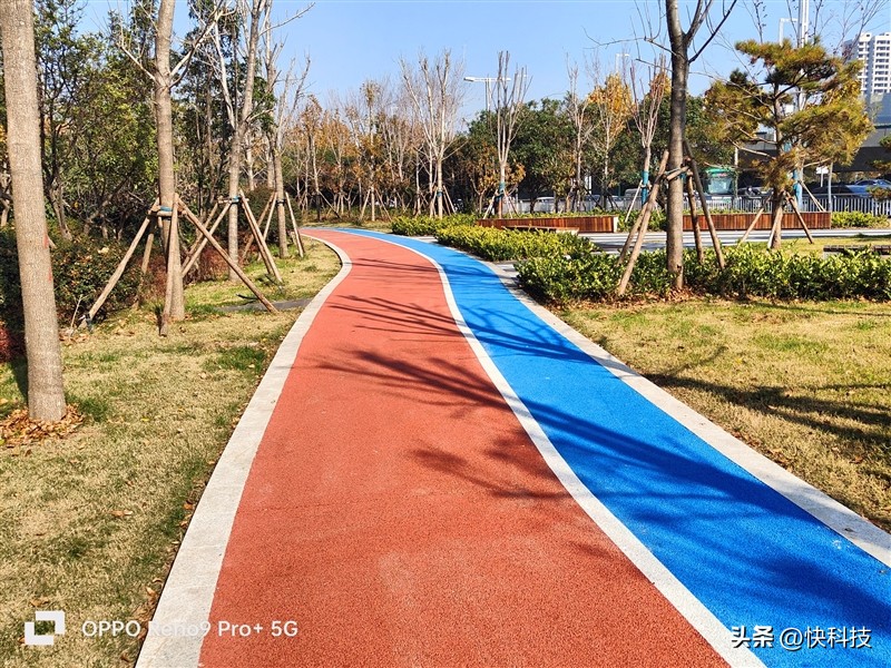 opporeno9pro中杯评测,opporeno9pro再次刷新轻薄纪录