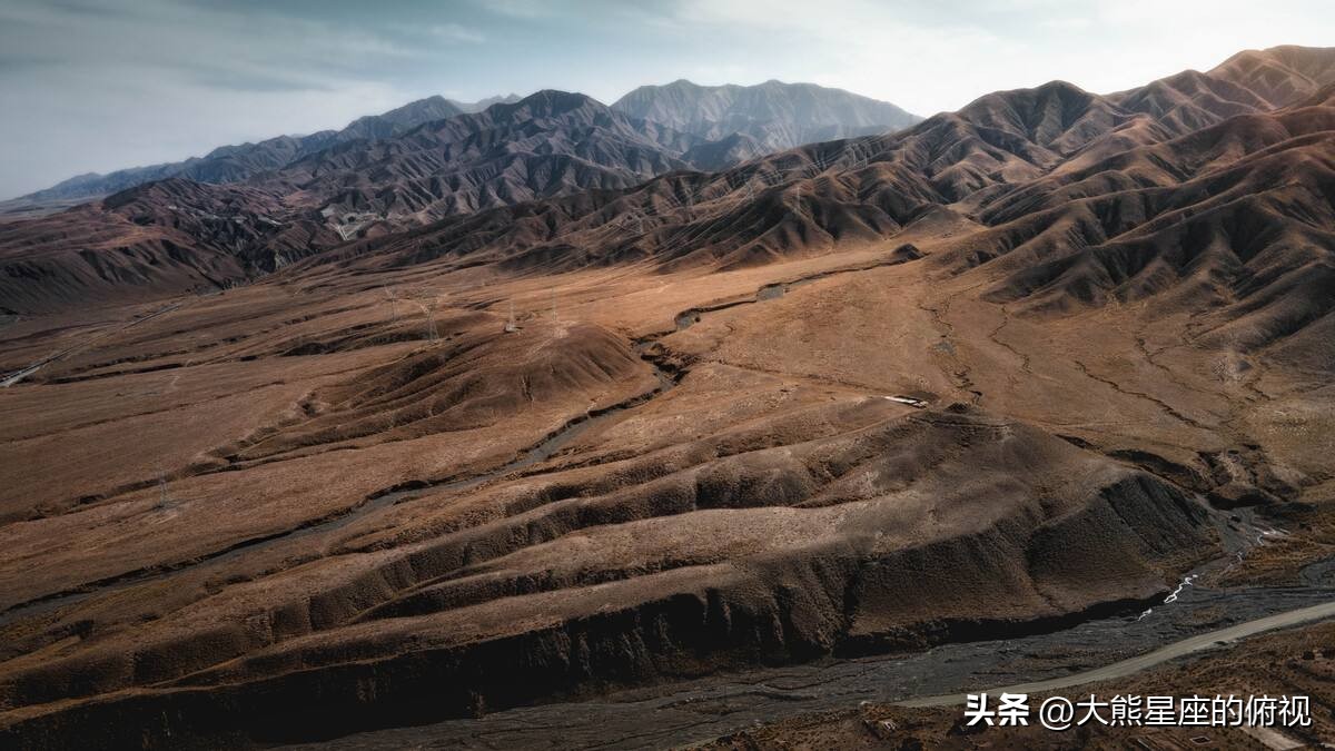 上帝视角看世界最美秋天,上帝视角看甘南